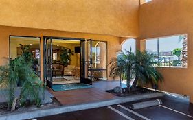 Quality Inn & Suites Westminster Seal Beach Exterior photo