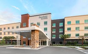 Fairfield By Marriott Inn & Suites Cape Coral North Fort Myers Exterior photo