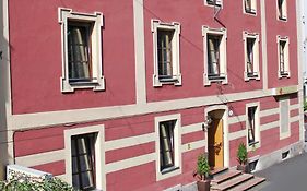 Pension Stoi Budget Guesthouse Innsbruck Exterior photo