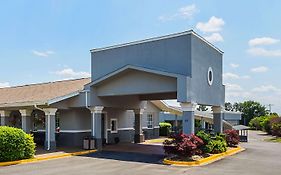 Quality Inn & Suites Greenville - Haywood Mall Exterior photo