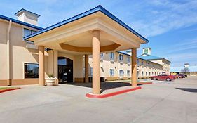 Quality Inn & Suites Wichita Falls I-44 Exterior photo