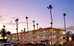 Super 8 By Wyndham Santa Barbara/Goleta Hotel Exterior photo