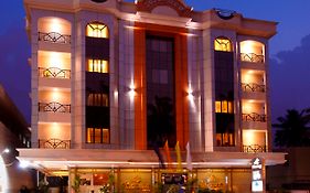 The President Hotel Бангалор Exterior photo