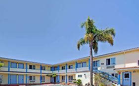 Super 8 By Wyndham Berkeley Motel Exterior photo