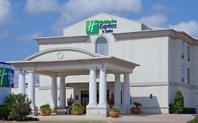 Holiday Inn Express & Suites College Station, An Ihg Hotel Exterior photo