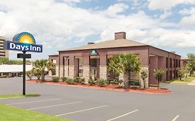 Days Inn By Wyndham College Station University Drive Exterior photo