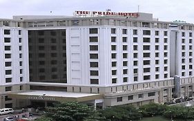 Pride Plaza Hotel, Ахмедабад Exterior photo