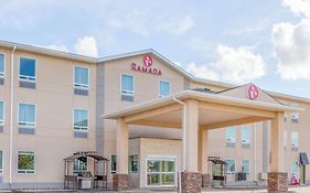 Ramada By Wyndham Carlyle Hotel Exterior photo