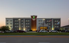 Holiday Inn Express Hotel & Suites Columbus, An Ihg Hotel Exterior photo