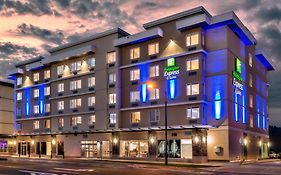 Holiday Inn Express & Suites Victoria-Colwood, An Ihg Hotel Exterior photo