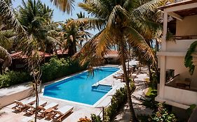 Petit Lafitte Beach Front Hotel & Bungalows Playa del Carmen Exterior photo