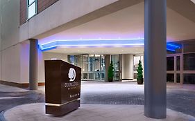 Doubletree By Hilton Woking Hotel Exterior photo