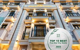 Residence City Garden - Certificate Of Excellence 3Rd Place In Top 10 Best Five-Stars City Hotels For 2023 Awarded By Htif Plovdiv Exterior photo