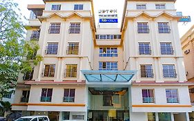 Hotel Summit Ahmedabad Exterior photo