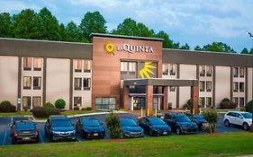 La Quinta Inn & Suites By Wyndham Fayetteville I-95 Exterior photo