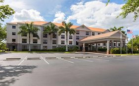 La Quinta By Wyndham Bonita Springs Naples North Hotel Exterior photo