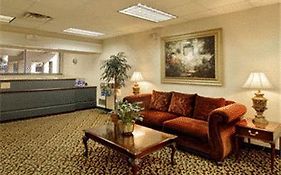 Howard Johnson Inn & Suites Columbus Interior photo