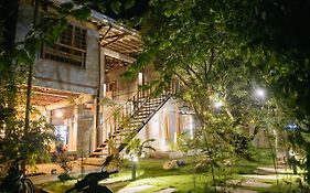 The Flying Fish Hostel Dumaguete City Exterior photo