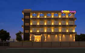 Click Hotel Bhuj Exterior photo