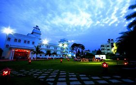 Hotel Bonsejour Pondicherry Exterior photo