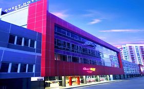 Quest Hotel Balikpapan By Aston Exterior photo