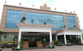 Hotel Shagun Chandigarh Zirakpur Panchkula Exterior photo