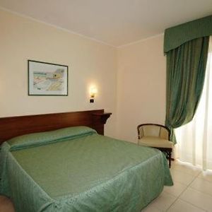Hotel Continental Carmagnola Room photo