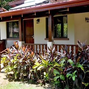 La Foresta Nature Resort Quepos Exterior photo