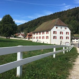 Auberge De Bellelay Exterior photo