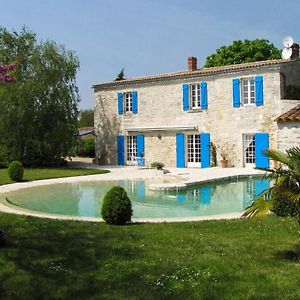 Logis Saint Leonard Bed & Breakfast Dompierre-sur-Mer Exterior photo