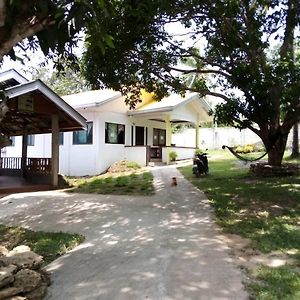 Balai Mariacaria Pension House Guindulman Exterior photo