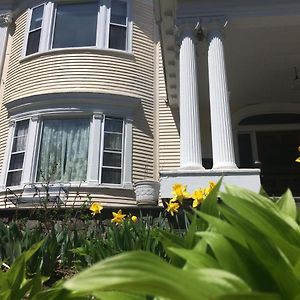 The Inn On Winter'S Hill Kingfield Exterior photo