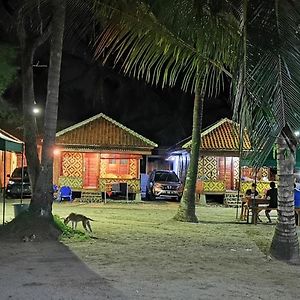 Pantai Camara Homestay Rorahmakan Exterior photo