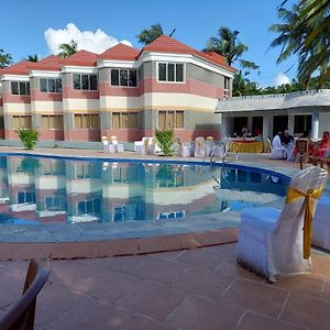 Coral Beach Resort Mahabalipuram Exterior photo