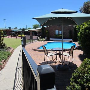 Stannum Lodge Motor Inn Stanthorpe Exterior photo