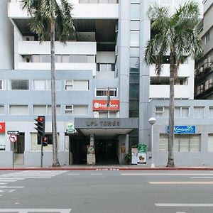 Reddoorz Premium Near Greenbelt Makati - Vaccinated Staff Makati City Exterior photo