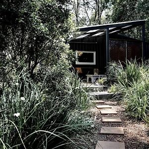 Dark Moon Cottage. Luxurious. Yandina Creek Exterior photo