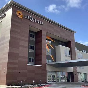 La Quinta Inn & Suites By Wyndham Corpus Christi Southeast Exterior photo