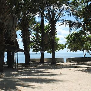 J & C Beach Resort San Remigio  Exterior photo