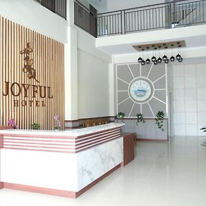 Joyful Hotel Tanjung Pandan Exterior photo