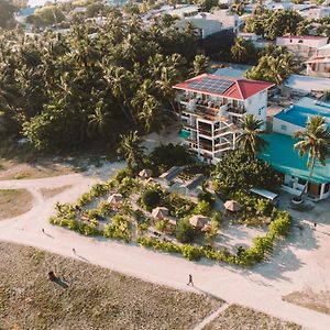 Reef Edge Thulusdhoo, Maldives Hotel Exterior photo