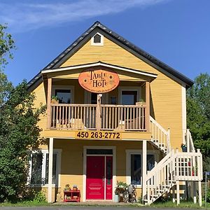 Auberge La Table D'Hote West Brome Exterior photo