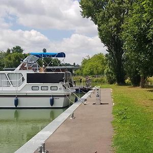 Bateau Chambre D'Hote Saint-Florentin  Exterior photo