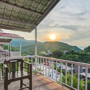 Treebo Trend Hotel Kumbhal Castle With Valley View Kumbhalgarh Exterior photo