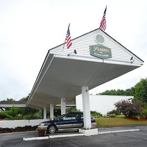 Magnuson Hotel Lenox Exterior photo