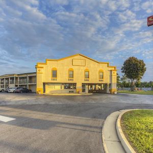 Econo Lodge Byron Exterior photo