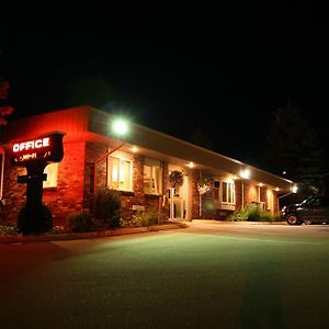 Bangor Inn & Suites Exterior photo