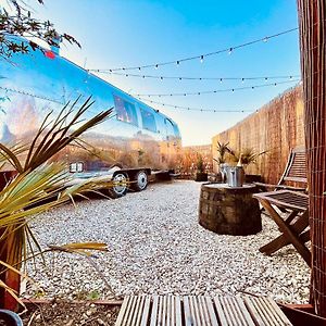 Vintage 1962 Airstream Apartment Oxford Exterior photo