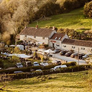 The Cotley Inn Wambrook Exterior photo