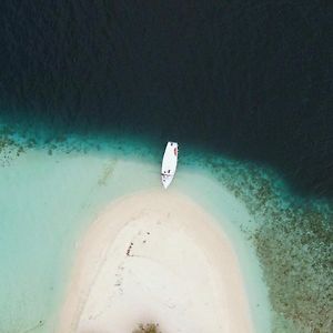 Blue World Dharavandhoo Exterior photo